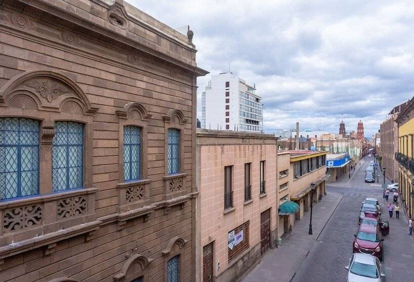 پانسیون Petit Hostel