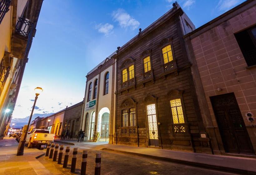 پانسیون Petit Hostel