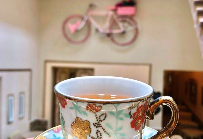 پانسیون Petit Hostel