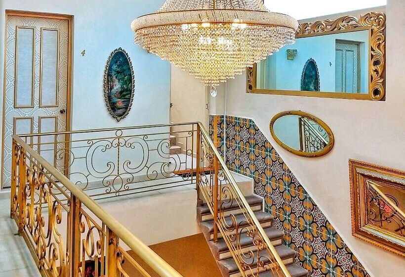 پانسیون Petit Hostel