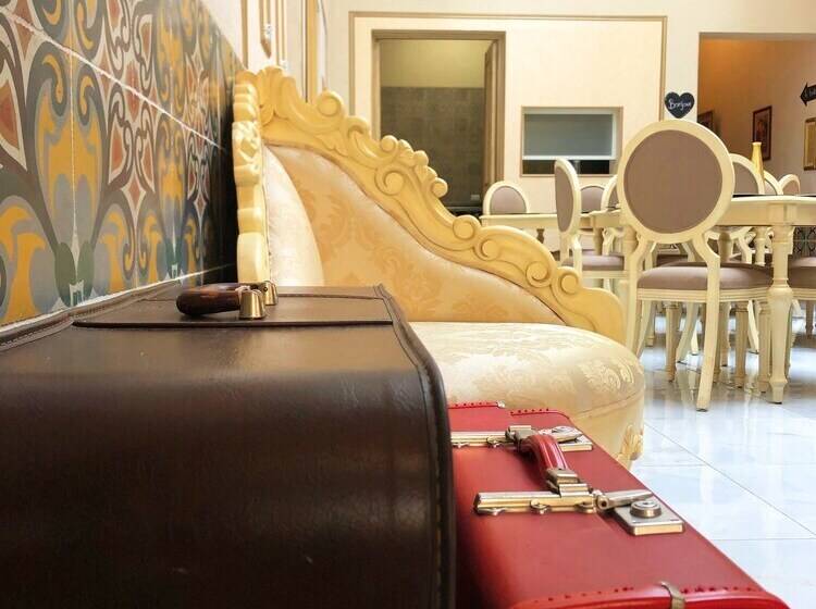 پانسیون Petit Hostel