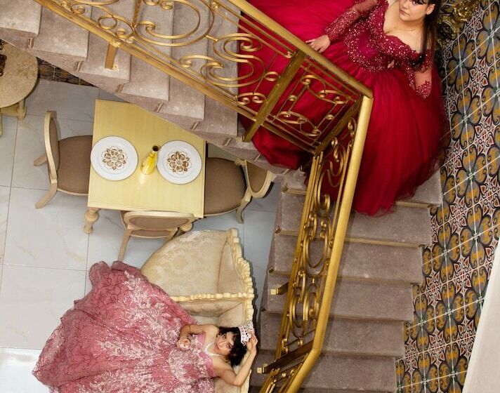 پانسیون Petit Hostel