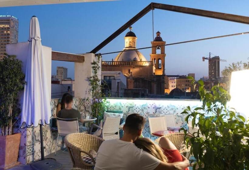 مسافرخانه Les Monges Palace Boutique