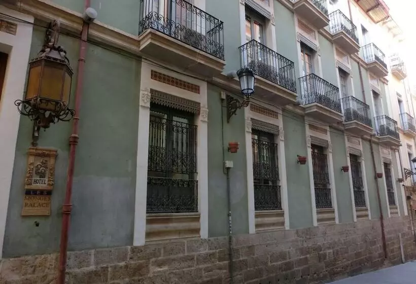 여관 Les Monges Palace Boutique