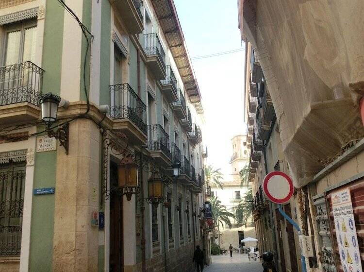 مسافرخانه Les Monges Palace Boutique