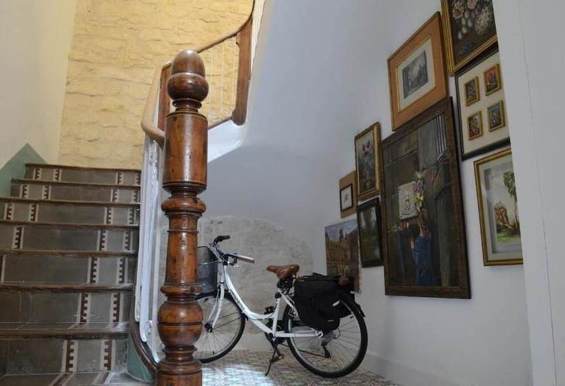 مسافرخانه Les Monges Palace Boutique