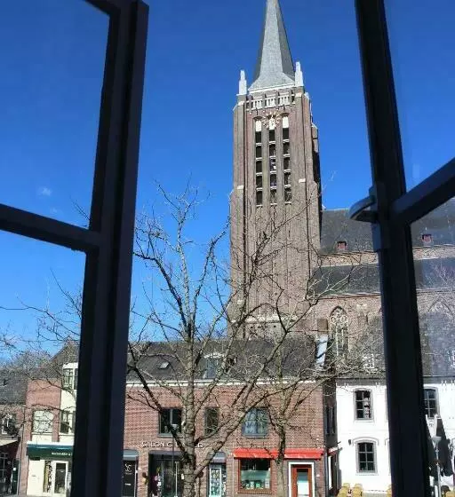 Square Boutique Hotel & Brasserie