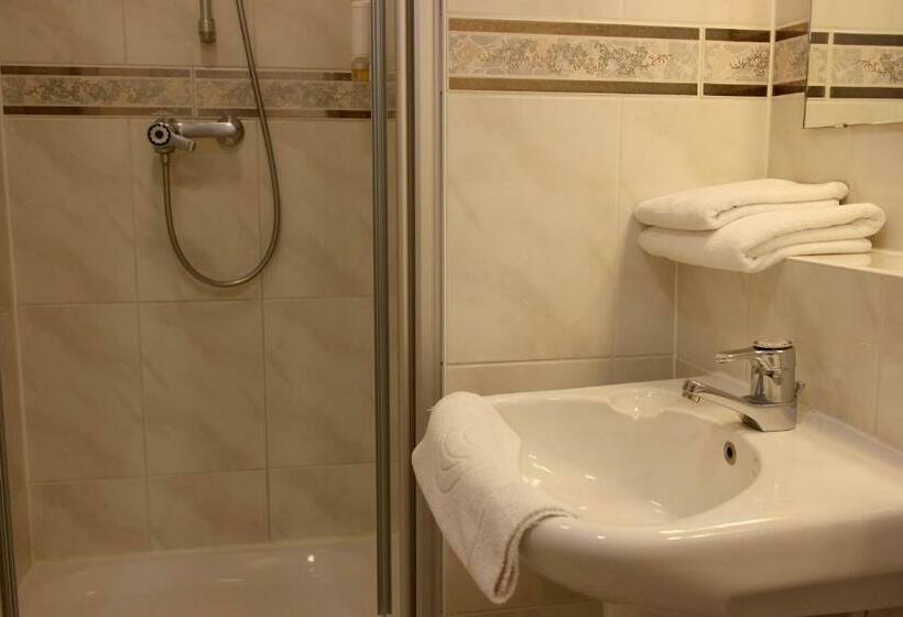 Square Boutique Hotel & Brasserie