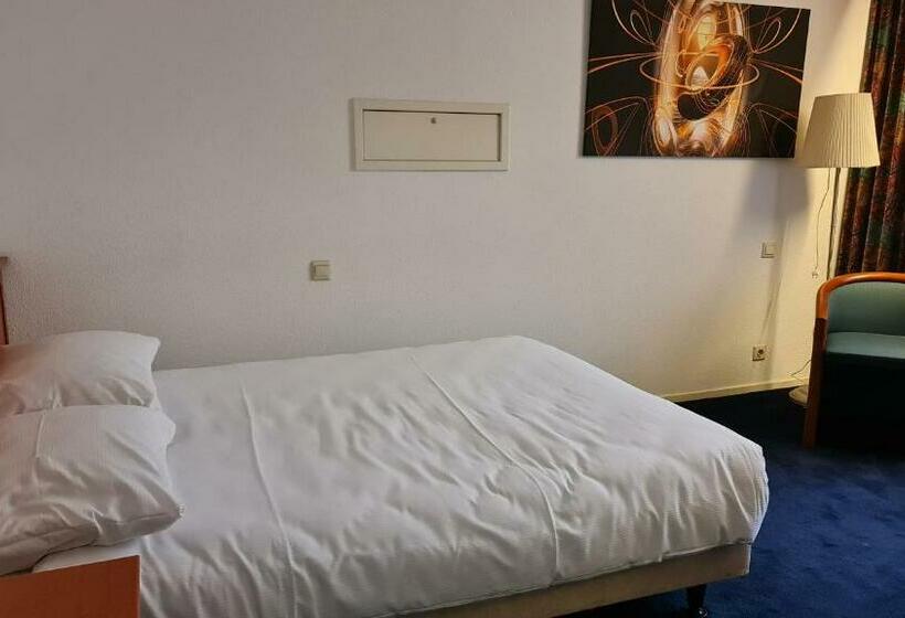 Square Boutique Hotel & Brasserie