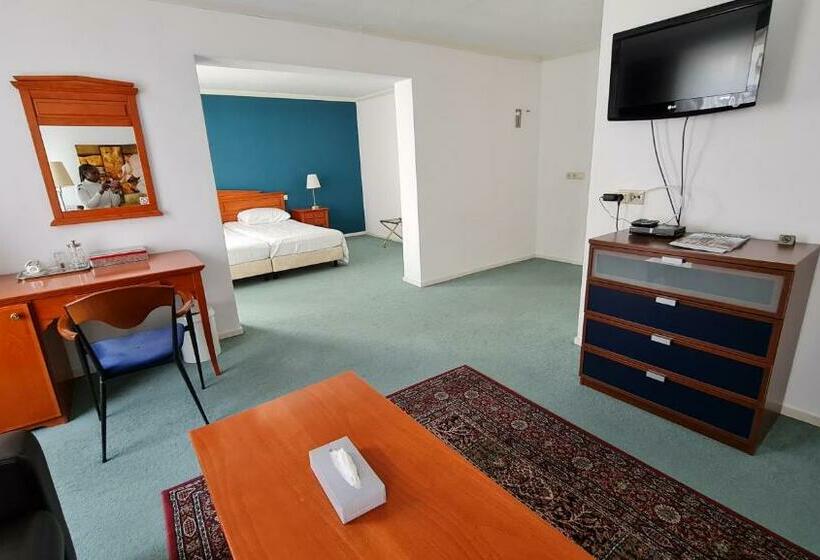 Square Boutique Hotel & Brasserie