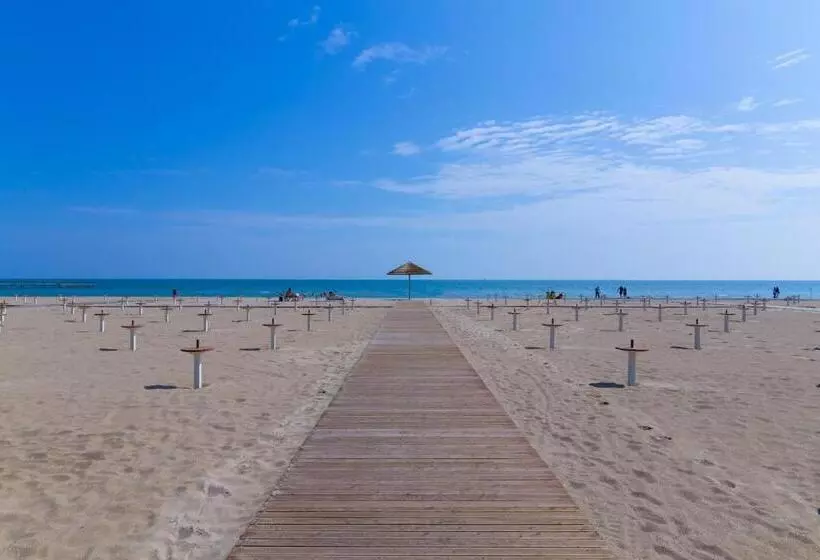 هتل Executive La Fiorita