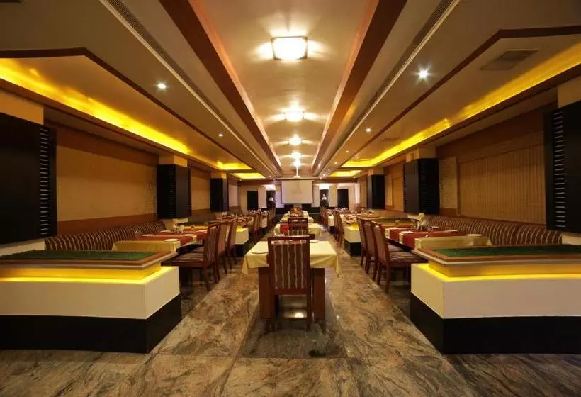 هتل Green Palace