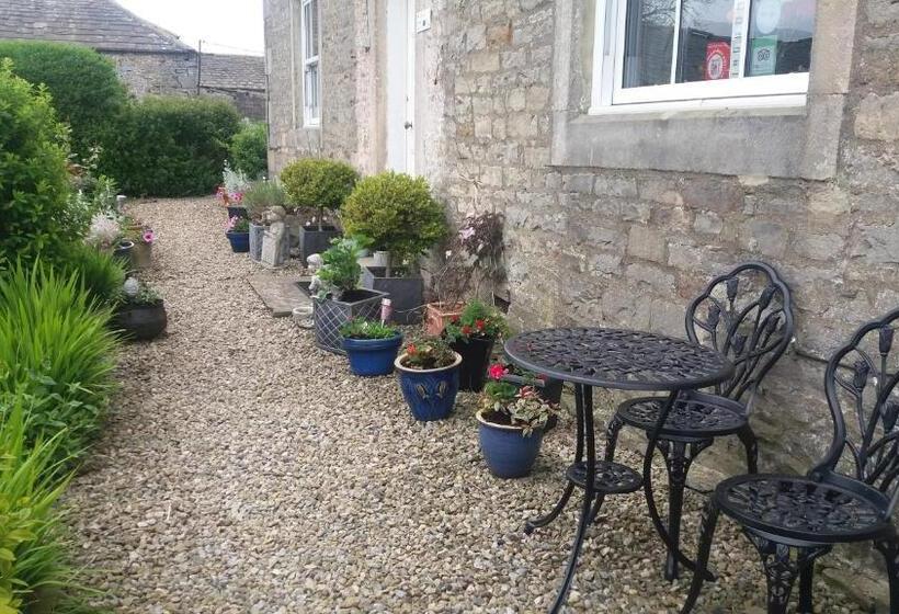 ホテル Lily Hill Farm