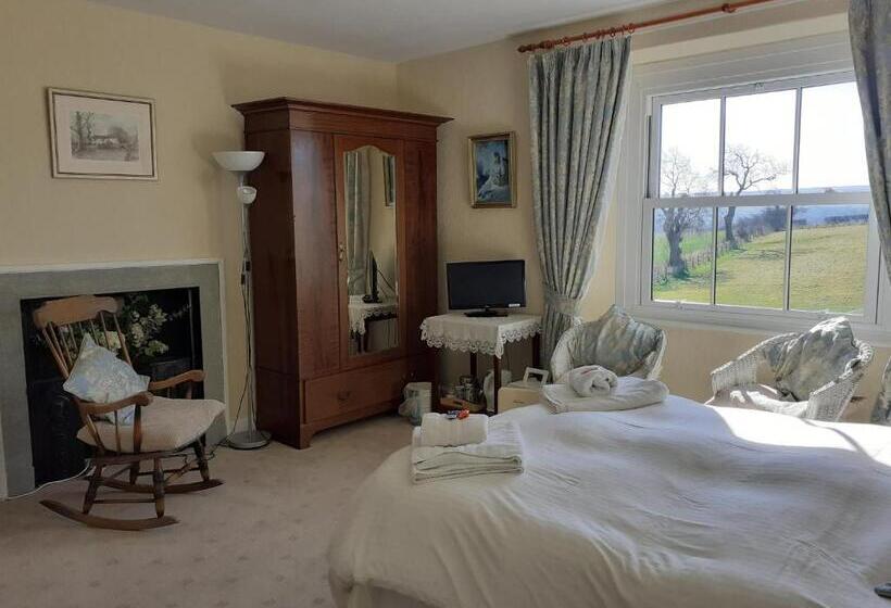 ホテル Lily Hill Farm