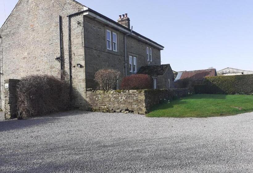 ホテル Lily Hill Farm