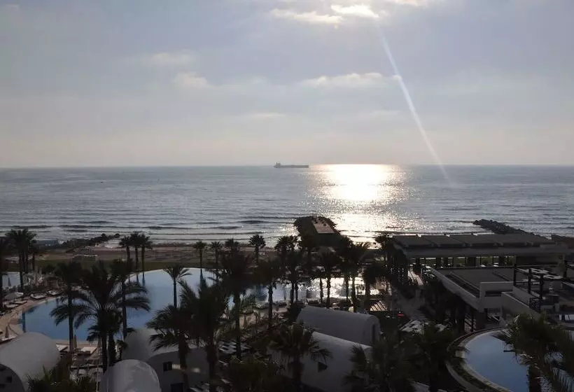 هتل Pangea Beach Resort