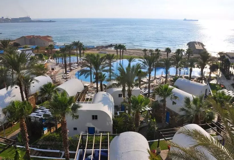 هتل Pangea Beach Resort