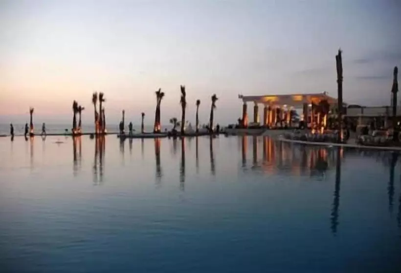 هتل Pangea Beach Resort