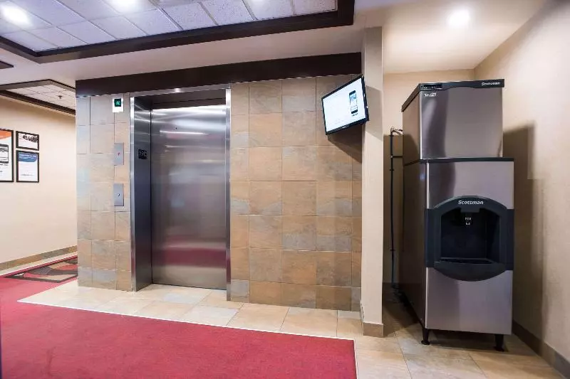 בית מלון כפרי Quality Inn & Suites