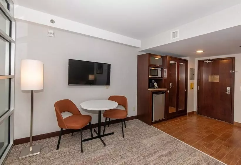 בית מלון כפרי Quality Inn & Suites