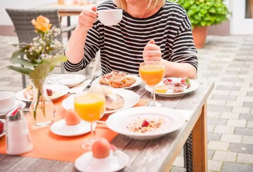 Отель Quellenhof