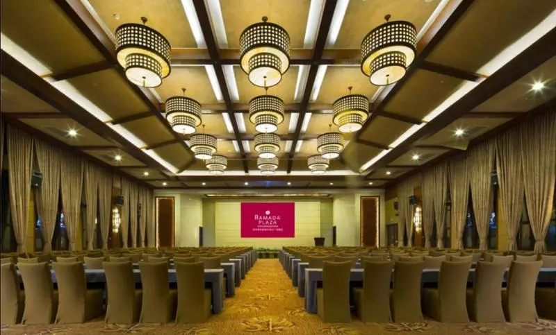 هتل Ramada Plaza By Wyndham Xishuangbanna South