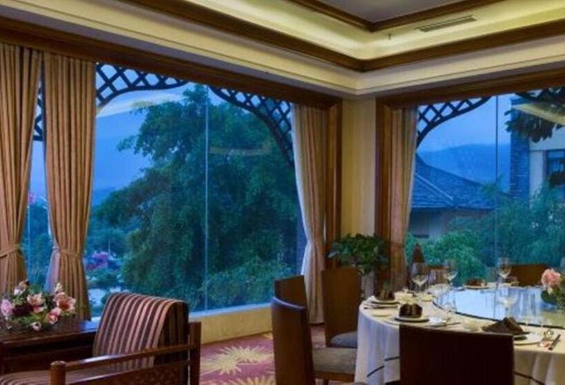 فندق Ramada Plaza By Wyndham Xishuangbanna South