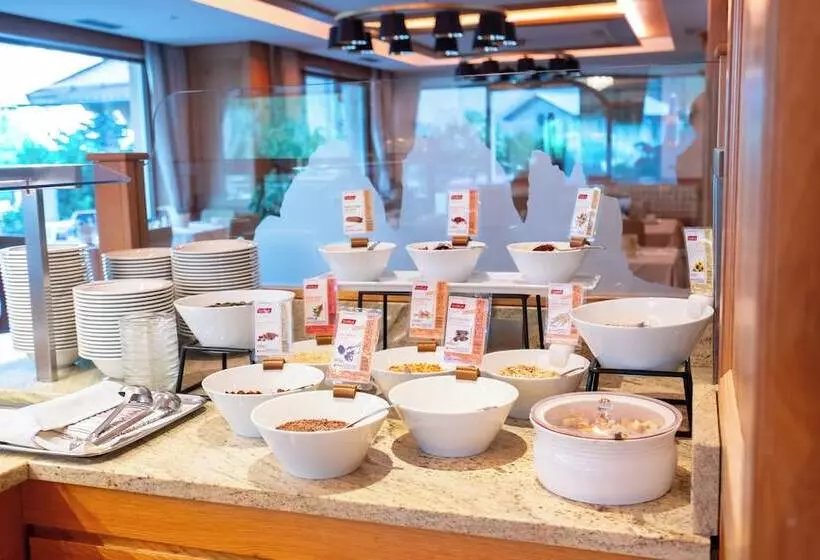 فندق ريفى Cesa Tyrol