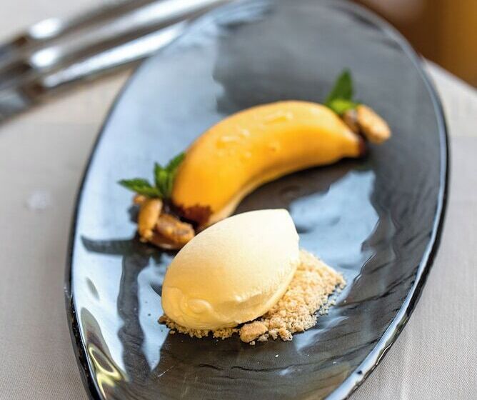 فندق ريفى Cesa Tyrol