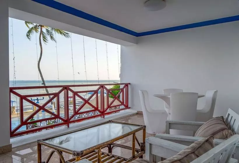 Sai Rock Beach Hotel & Spa