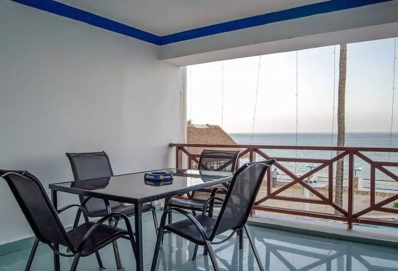 Sai Rock Beach Hotel & Spa