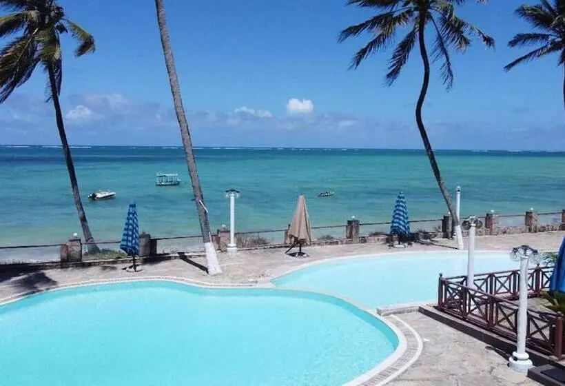 Sai Rock Beach Hotel & Spa