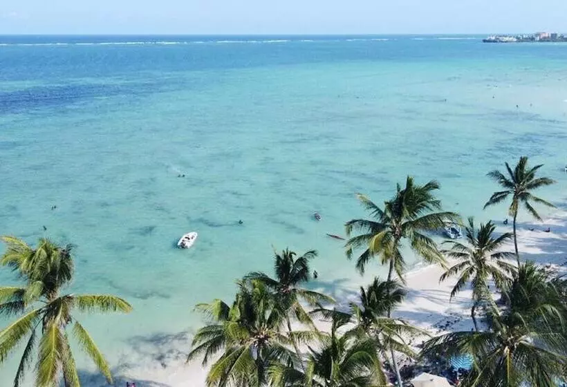 Sai Rock Beach Hotel & Spa