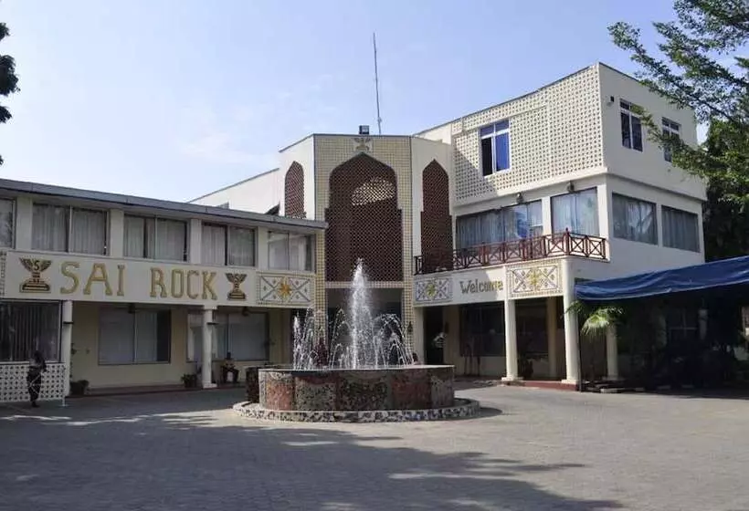 Sai Rock Beach Hotel & Spa