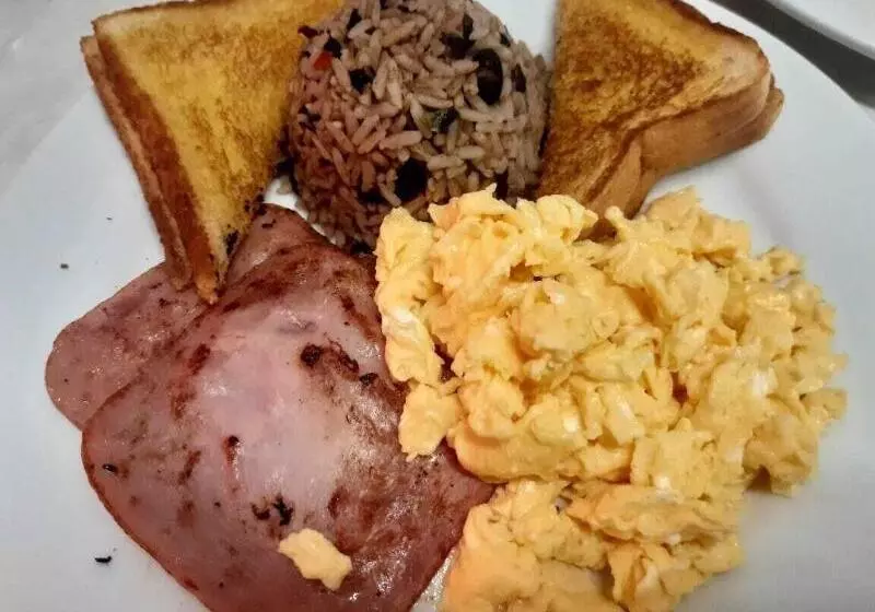 هتل The Palms At Coco Beach