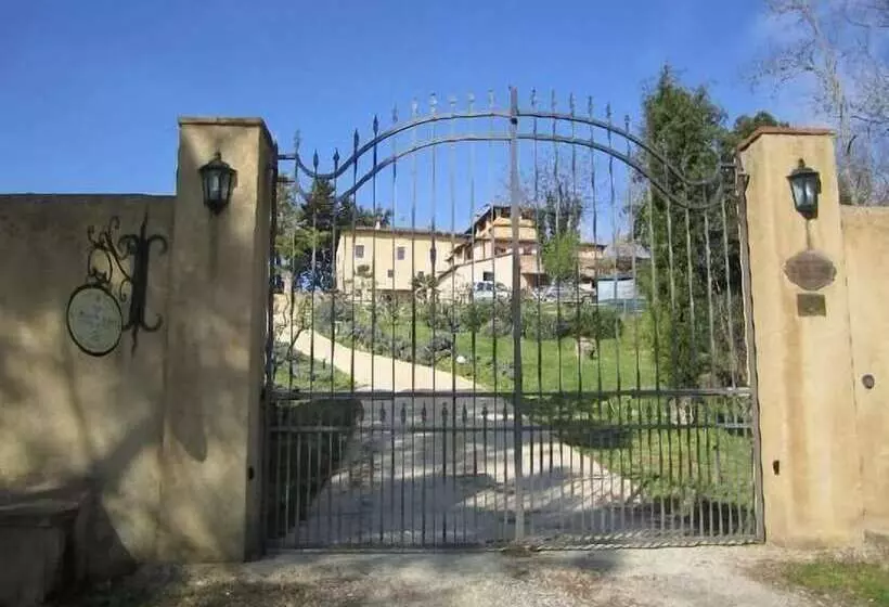 ホテル Torraccia Di Chiusi Agriturismo Relais
