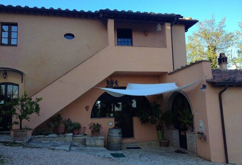 ホテル Torraccia Di Chiusi Agriturismo Relais