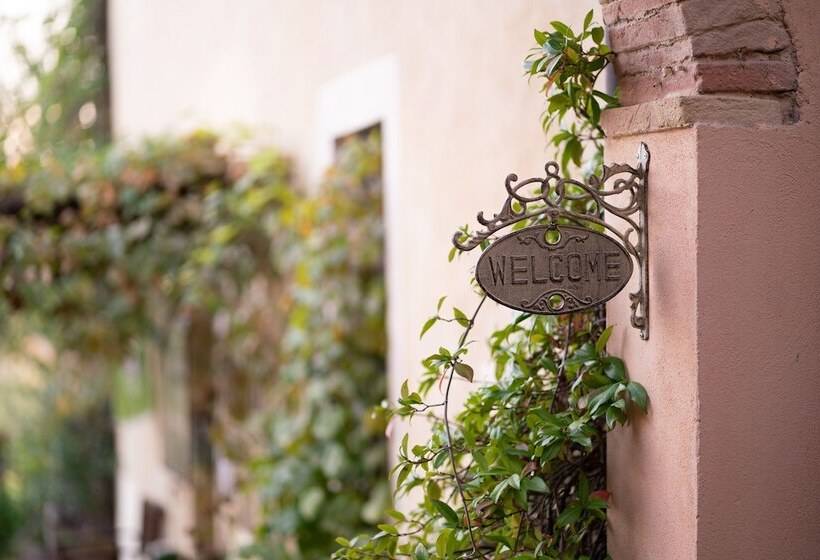 ホテル Torraccia Di Chiusi Agriturismo Relais