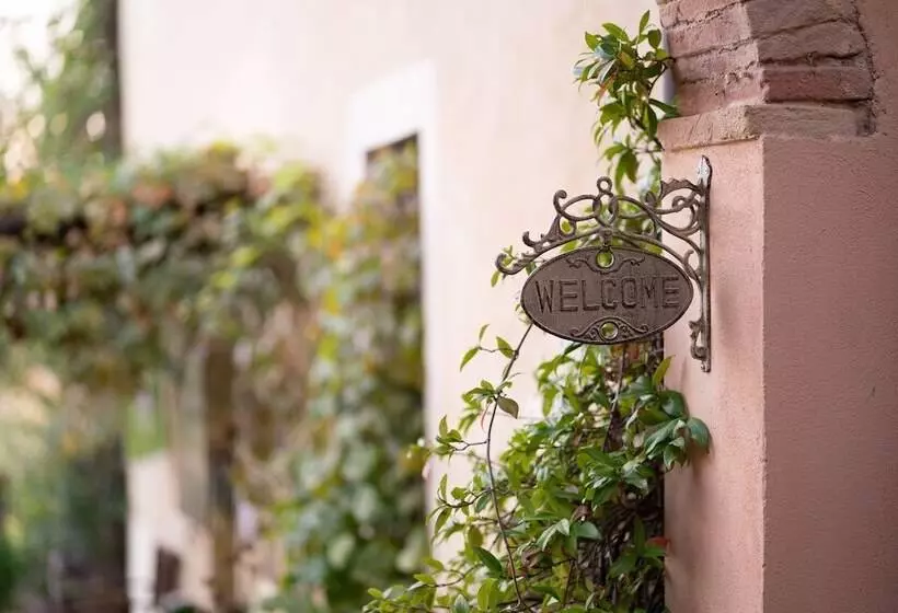 ホテル Torraccia Di Chiusi Agriturismo Relais