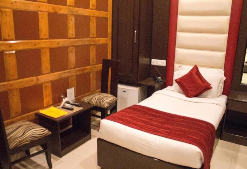 Hotel Varuna Varanasi