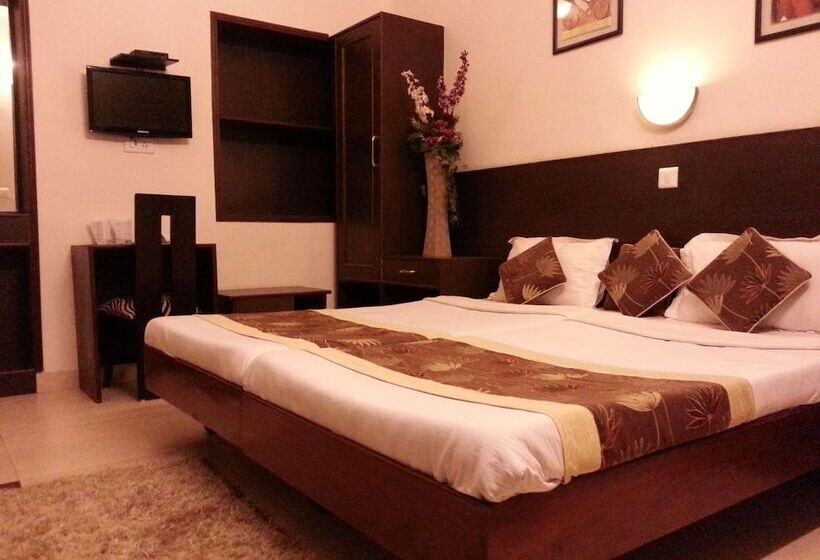 Hotel Varuna Varanasi