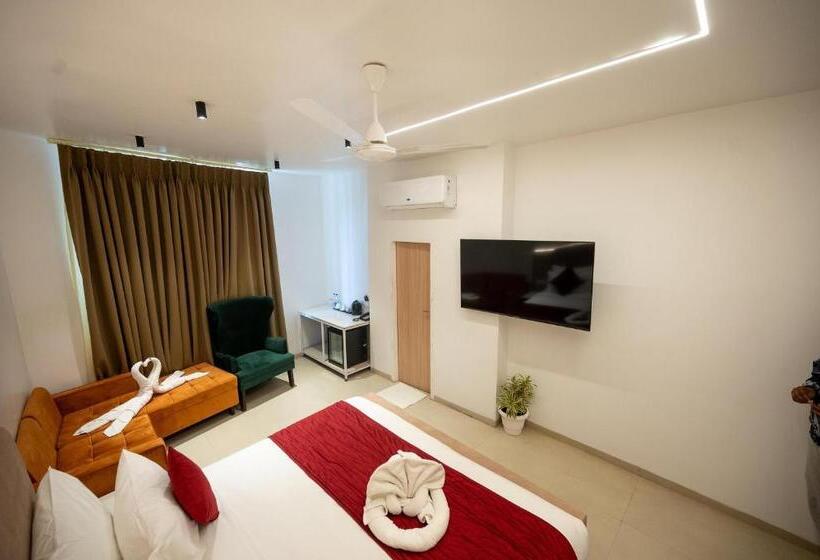 Hotel Varuna Varanasi