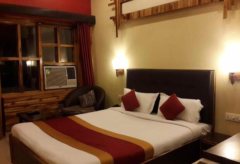 Hotel Varuna Varanasi