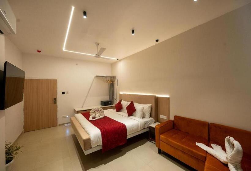 Hotel Varuna Varanasi