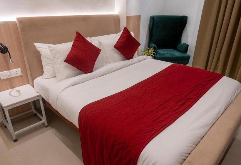 Hotel Varuna Varanasi