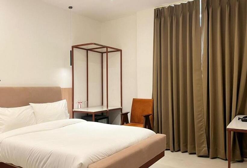 Hotel Varuna Varanasi