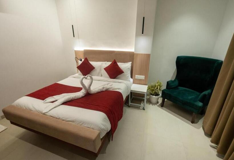 Hotel Varuna Varanasi