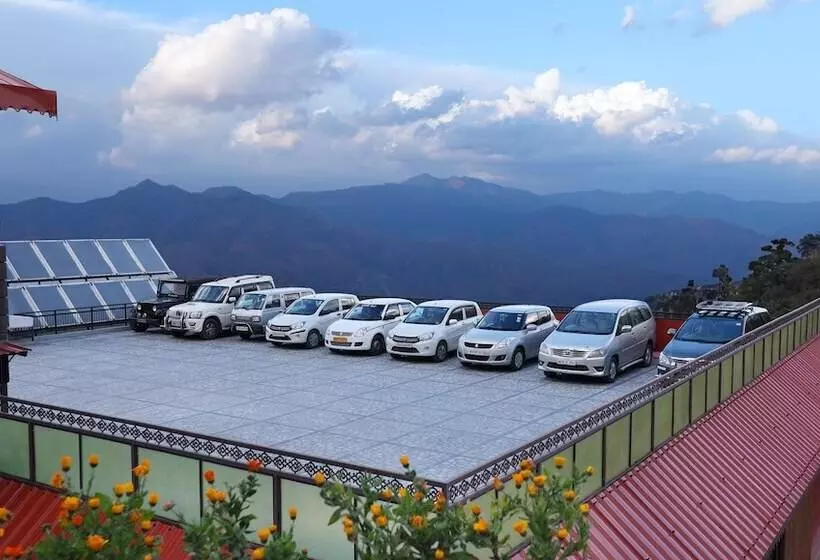 Отель Vishnu Palace