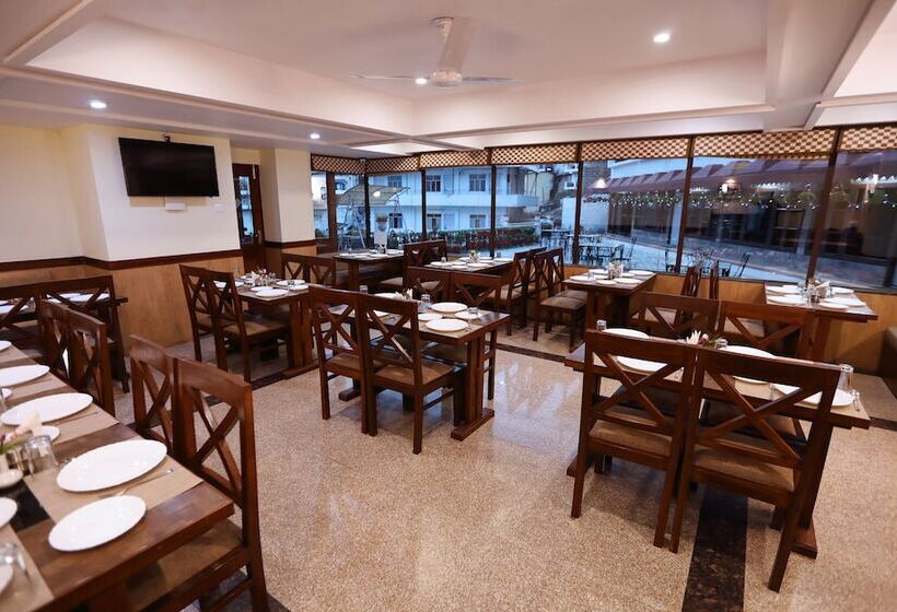 בית מלון כפרי Vishnu Palace