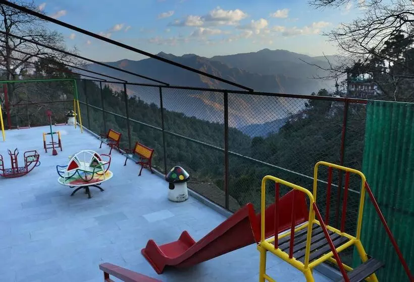 Отель Vishnu Palace